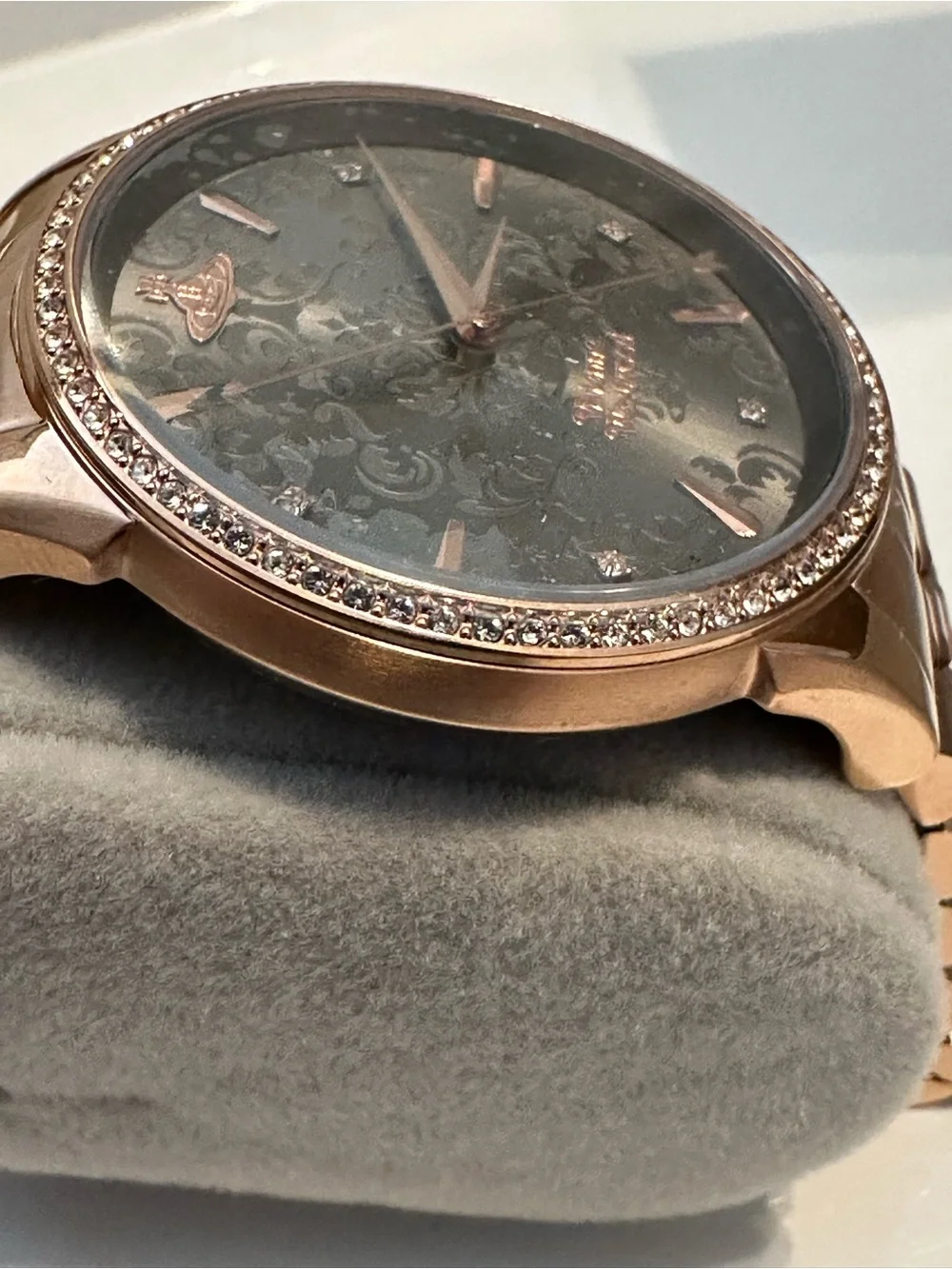 New Vivienne Westwood Wallace Rose Gold Crystal Swiss Watch w Box